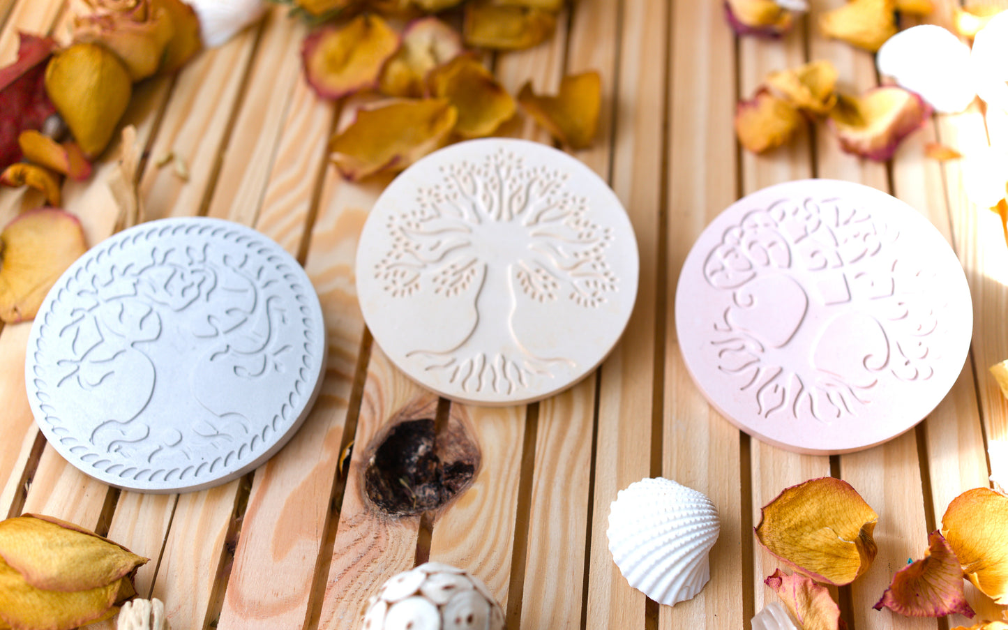 Sous-verres en céramique gravés Arbre de Vie – Lot de 3 (or, argent, bronze) – Déco artisanale et spirituelle