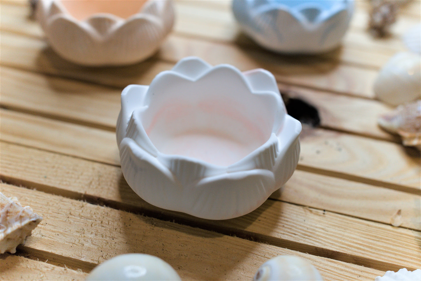 Bol fleur en céramique – vide-poche artisanal – coupelle fleur de lotus faite main