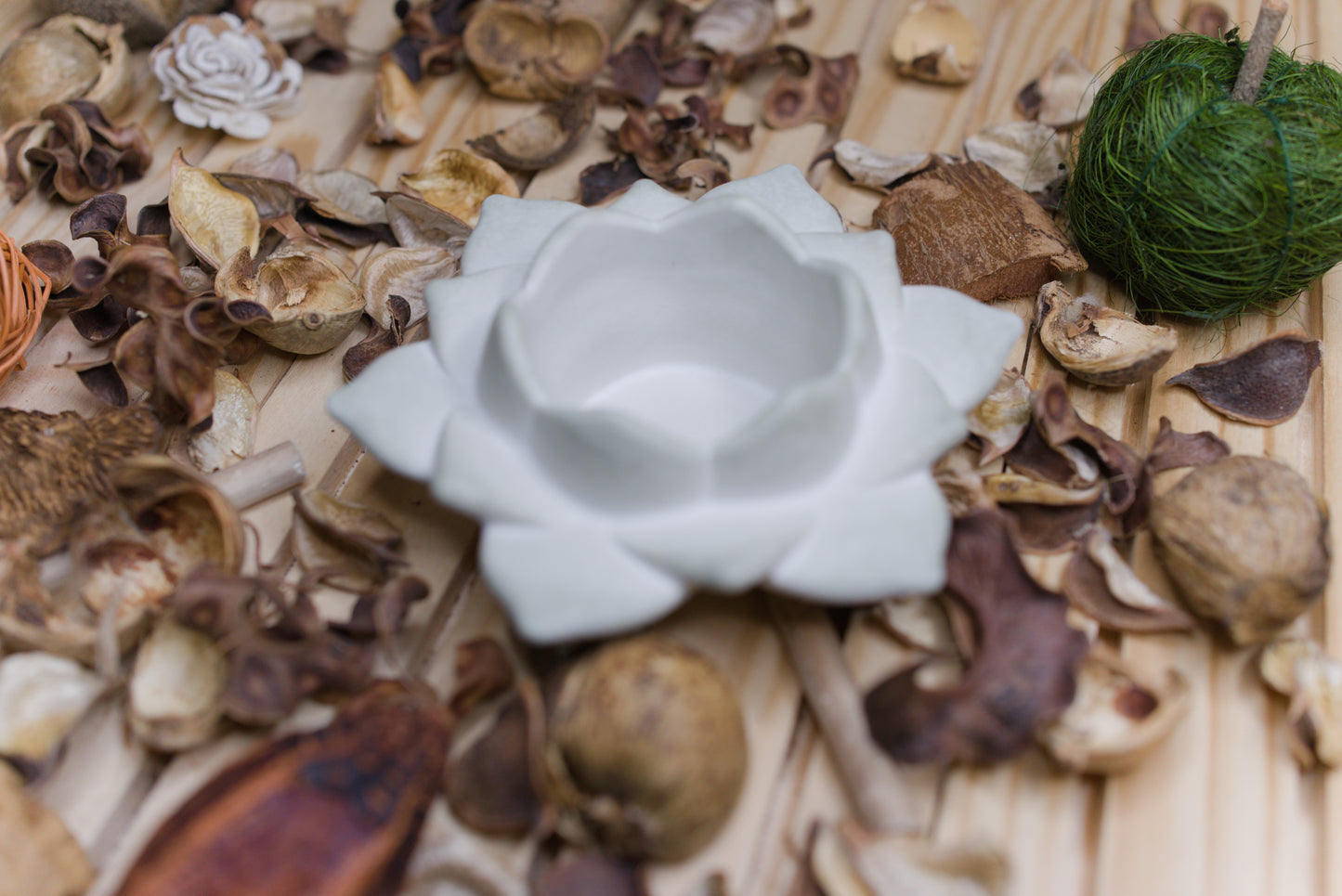 Bougeoir Fleur de Lotus – Céramique Artisanale – Douceur & Sérénité