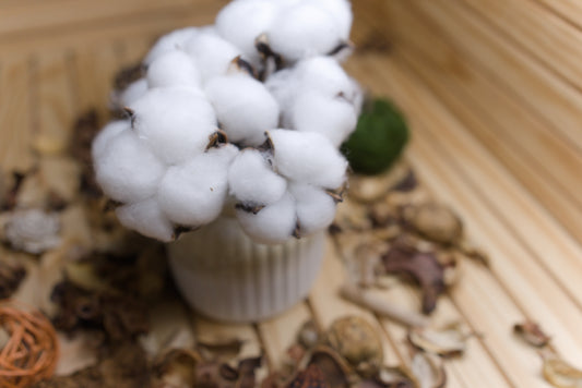 Vase en Céramique Rayé – Élégance Naturelle & Design Minimaliste