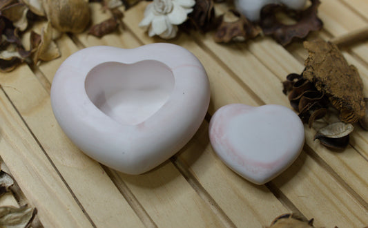 Petit pot cœur en céramique – Douceur artisanale