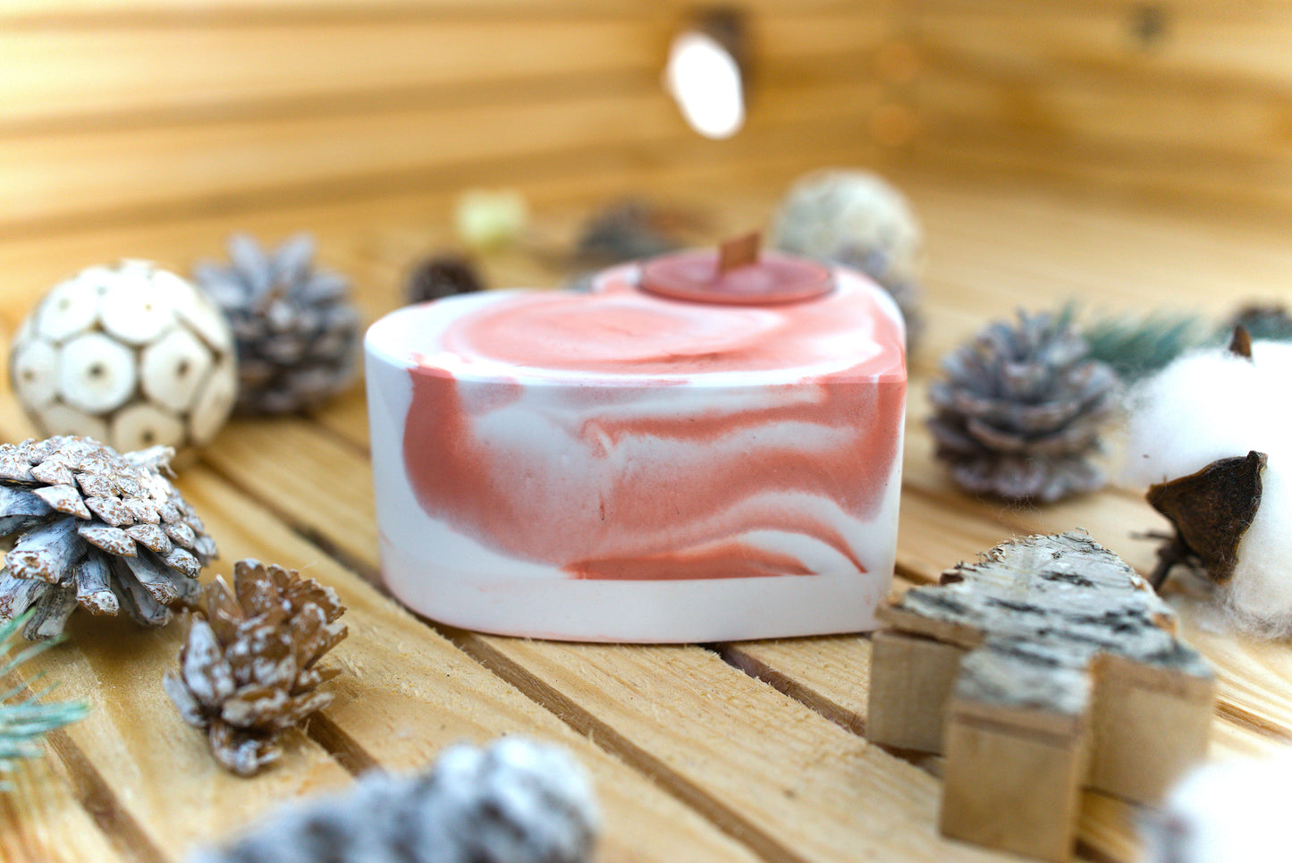 Bougeoir en céramique en forme de cœur