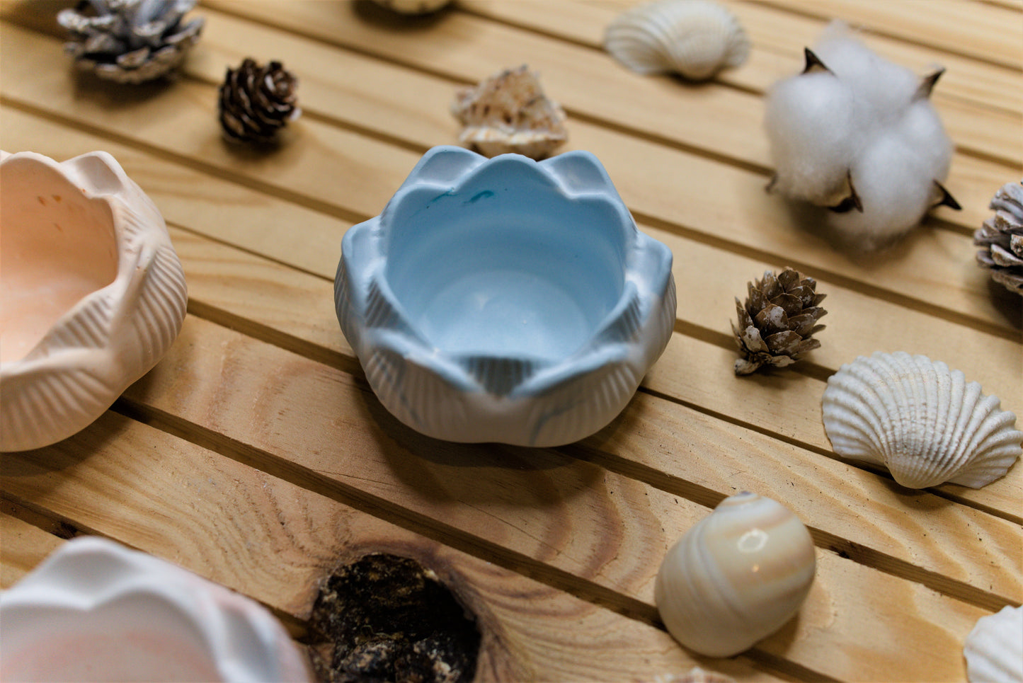 Bol fleur en céramique – vide-poche artisanal – coupelle fleur de lotus faite main