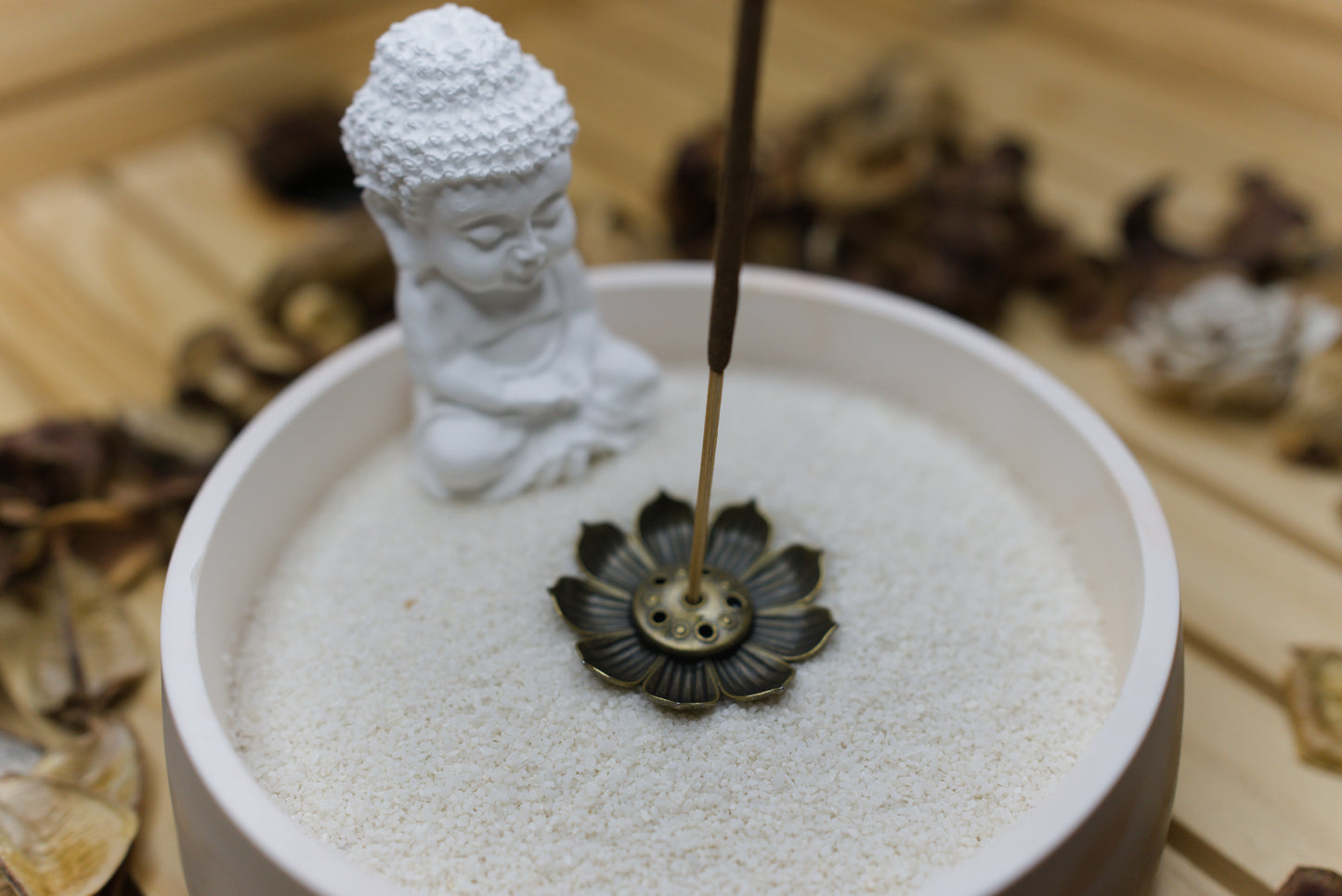 Pot jardin zen avec encens