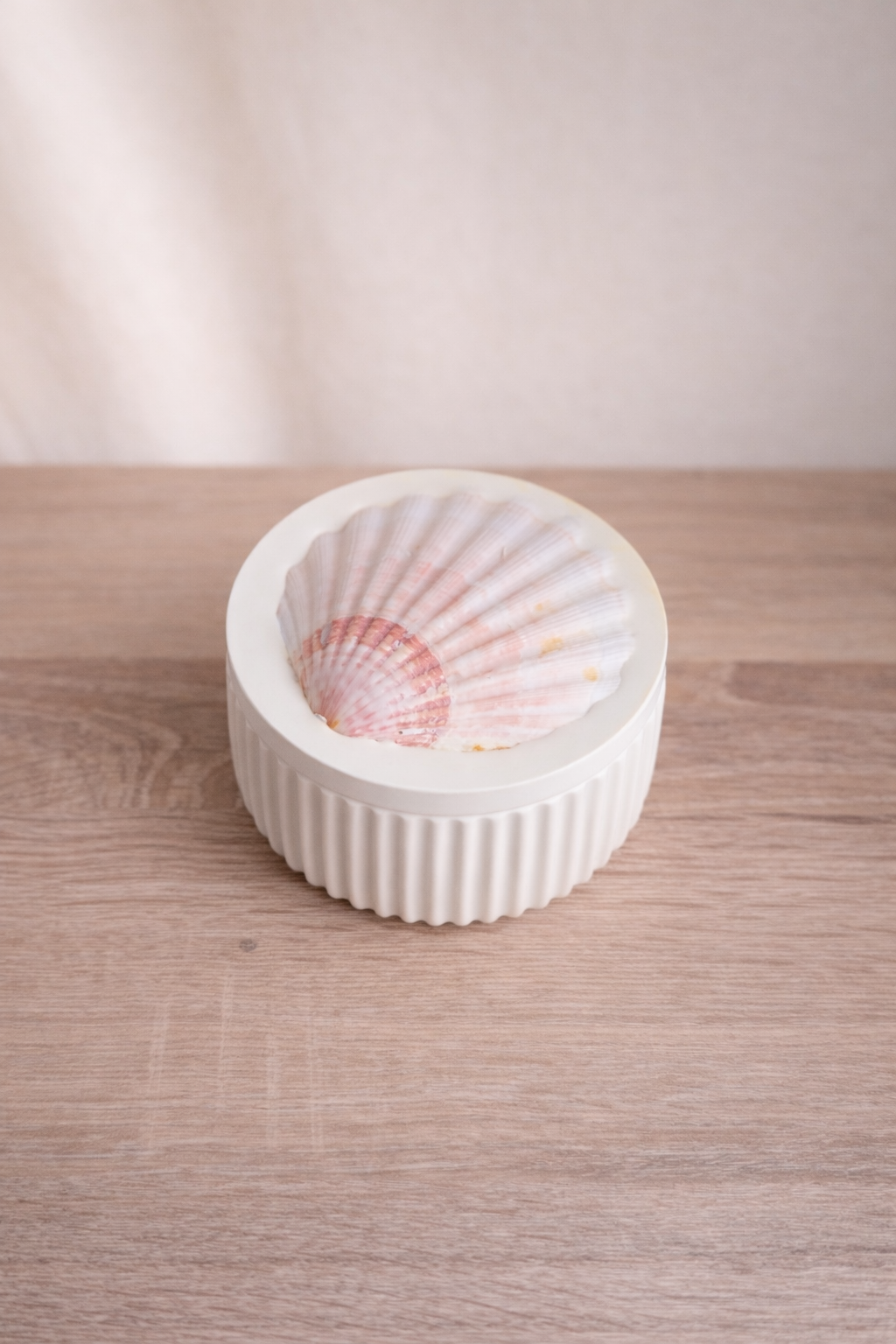 Boîte énergétique en céramique jaune – Coquille Saint-Jacques