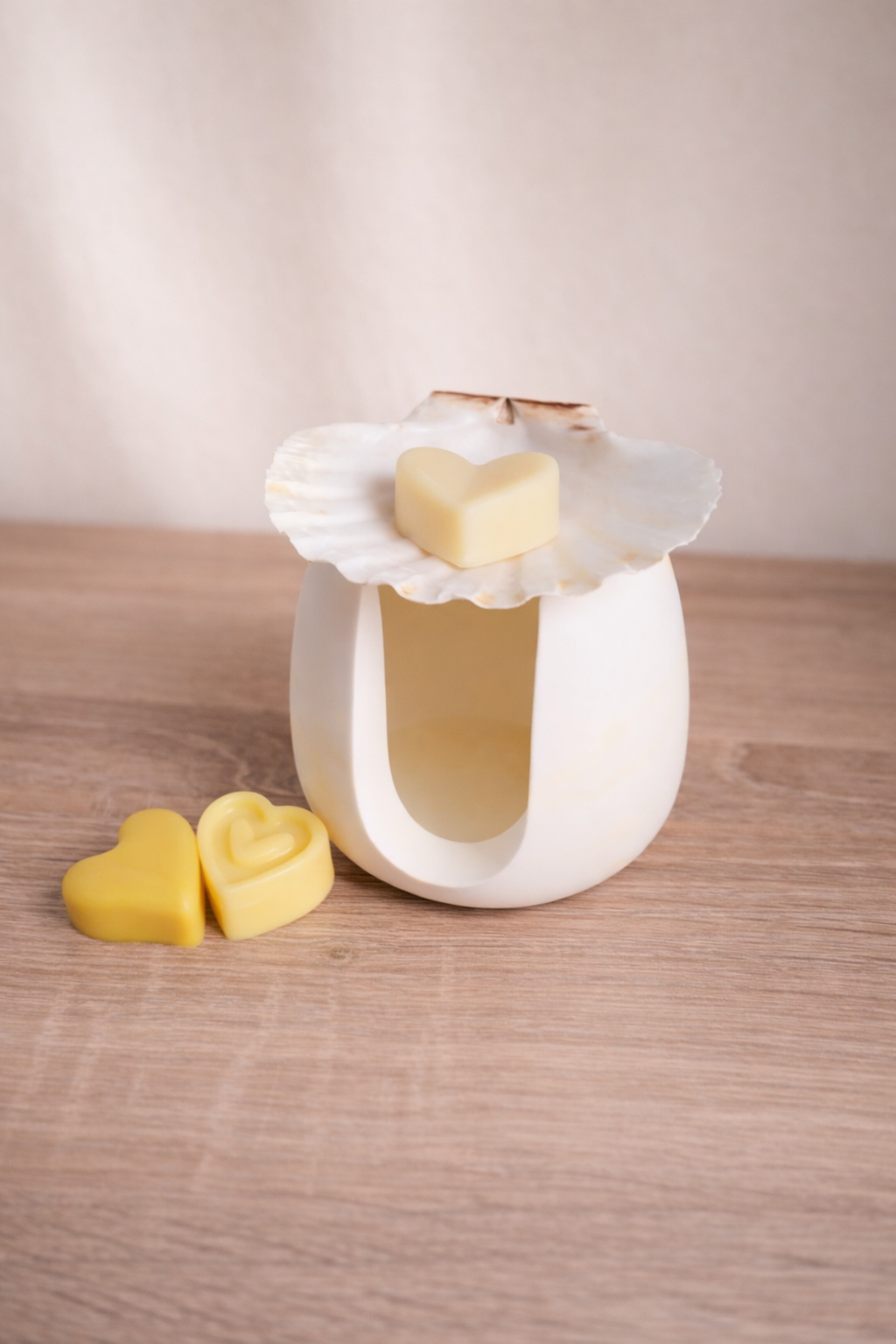 Brûle-parfum en céramique – Tons jaune, coquille Saint-Jacques véritable