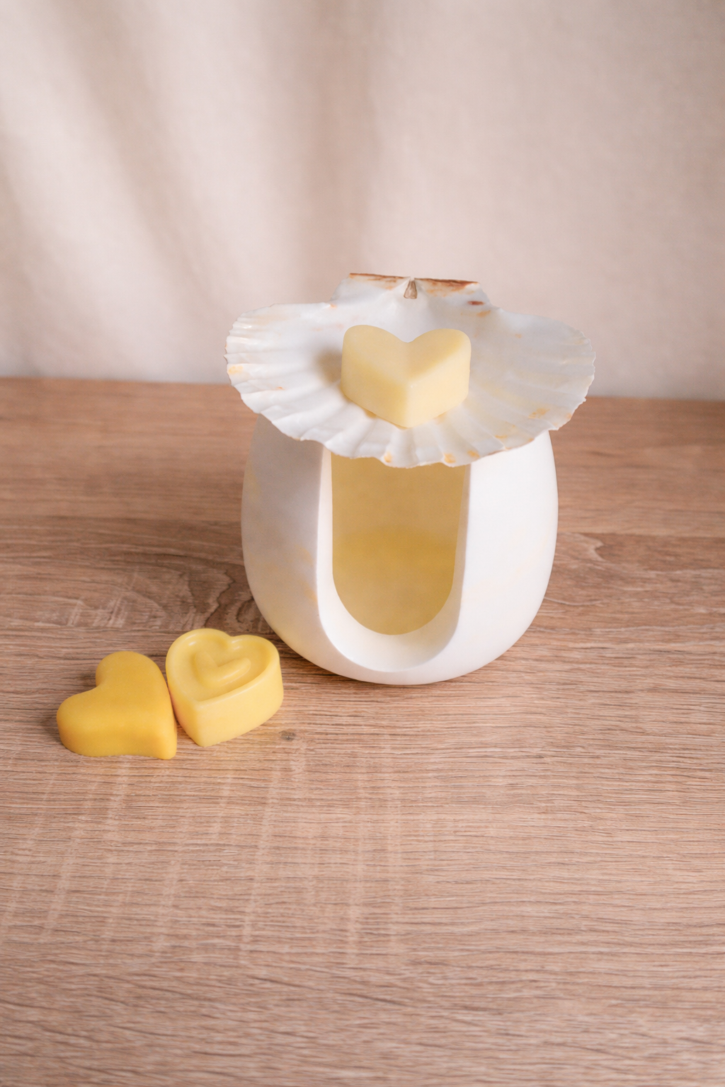 Brûle-parfum en céramique – Tons jaune, coquille Saint-Jacques véritable